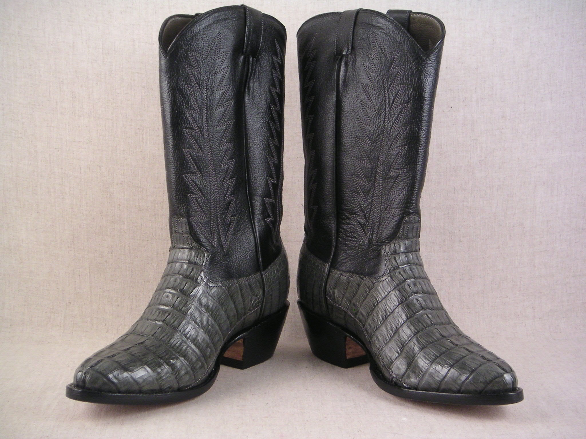 Gator tail outlet boots